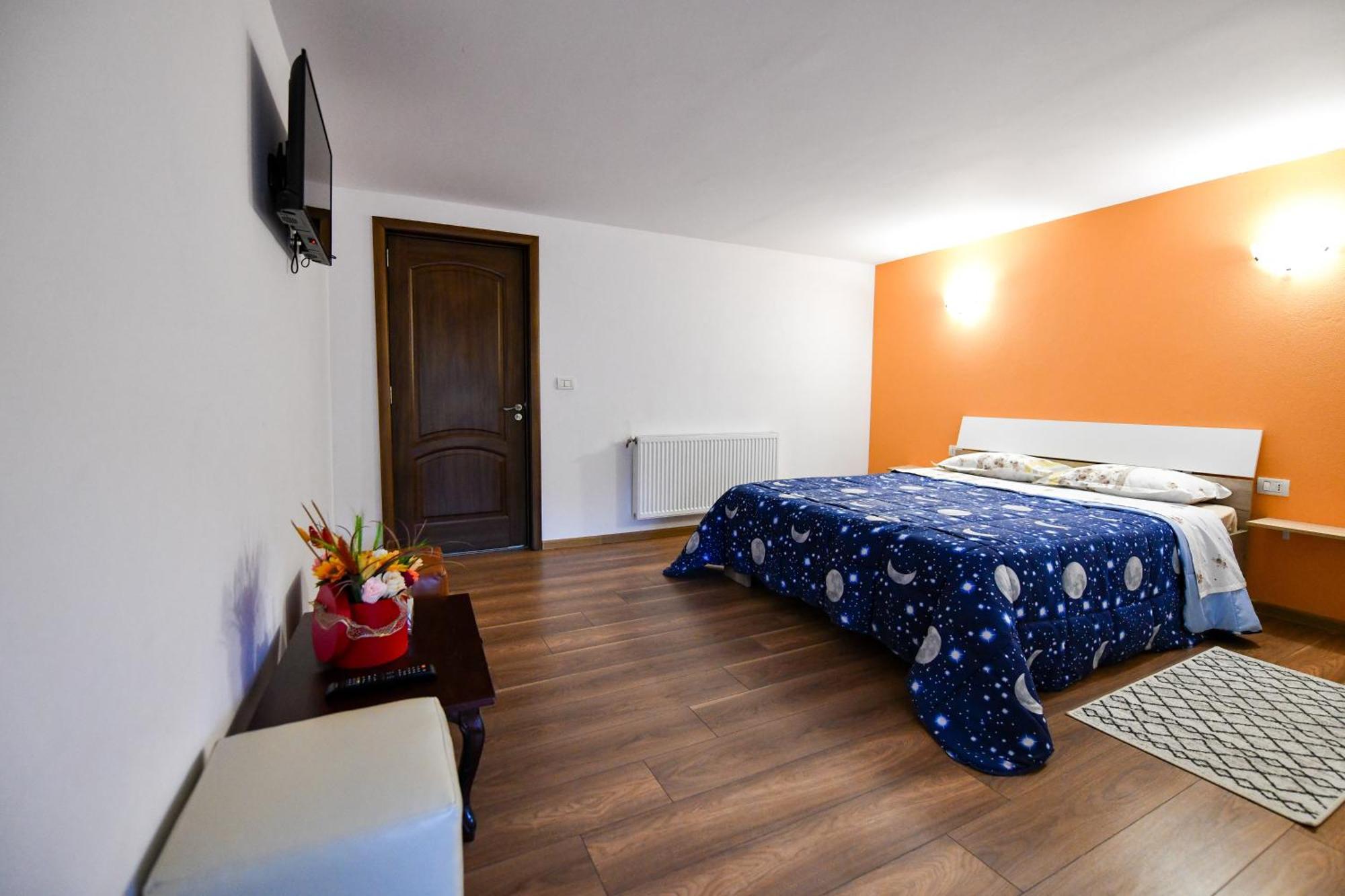 Villa CASTELLINO Tîrgu Ocna Esterno foto