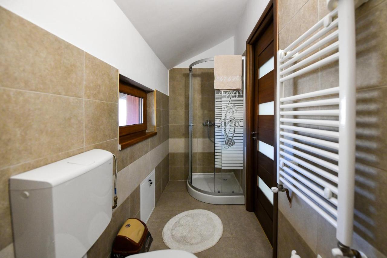Villa CASTELLINO Tîrgu Ocna Esterno foto